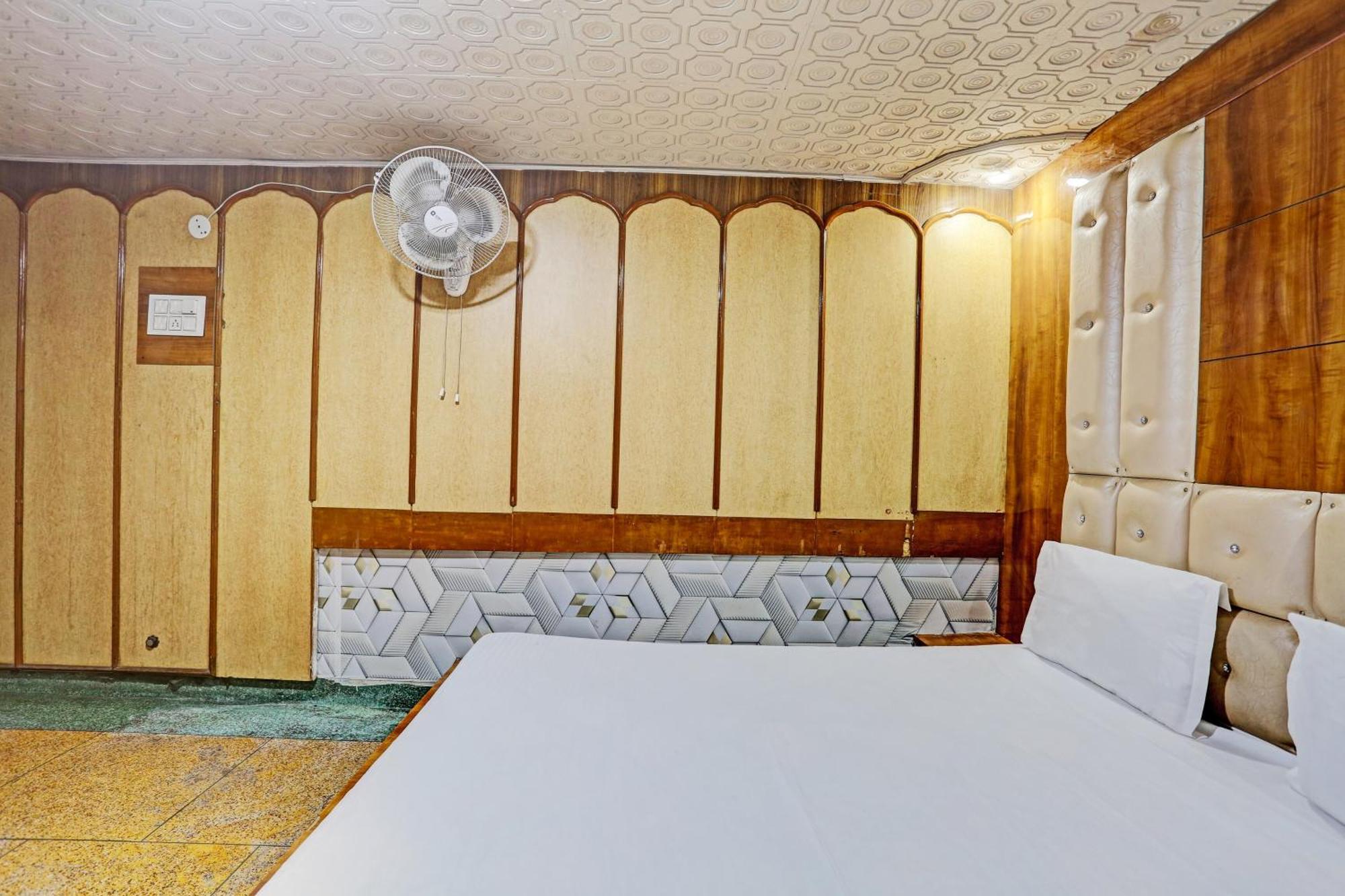 Hotel O Saffron Night Stay Amritsar Exteriör bild