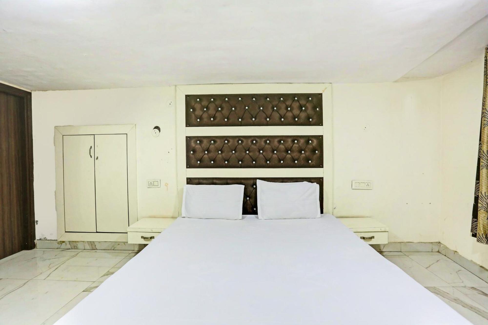 Hotel O Saffron Night Stay Amritsar Exteriör bild